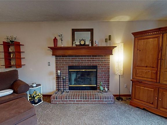 5th image of 7984 Vanderslice Ct