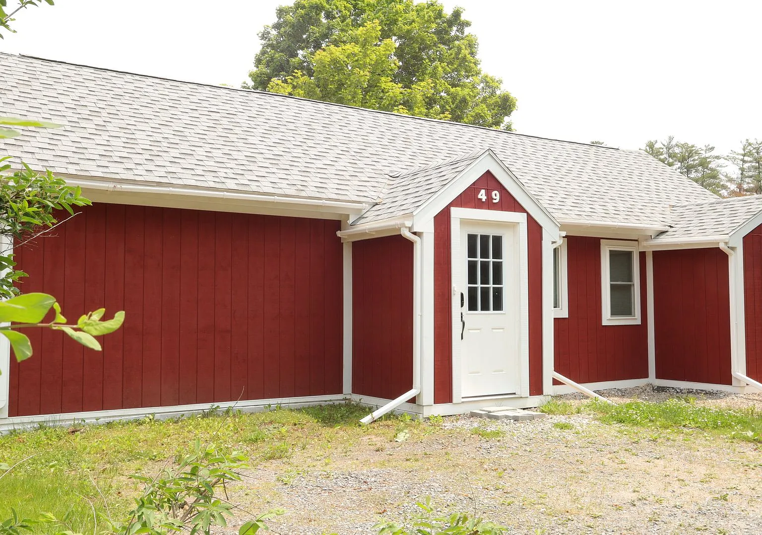 Furnished 2 Bed, 1 Bath home available in Campton! - $2100/mo — Photo 1