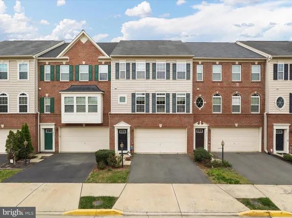 22935 Chinkapin Oak Ter, Sterling, VA 20166
