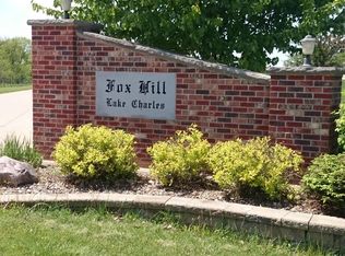 1921 Charles Way, Muscatine, IA 52761