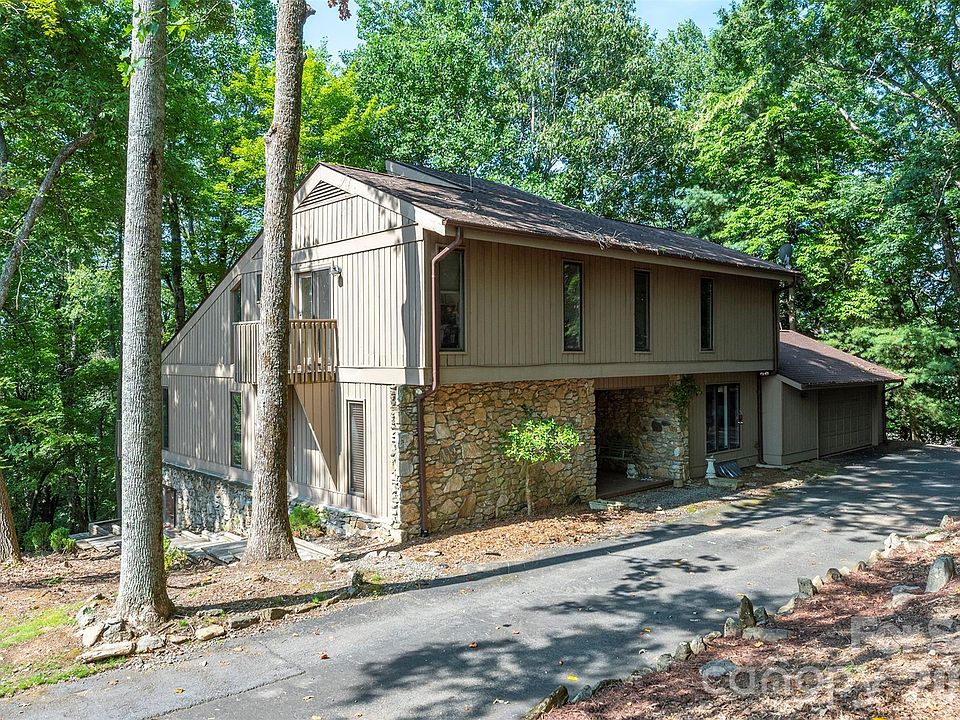 1st image of 10 Chestnut Ridge Rd