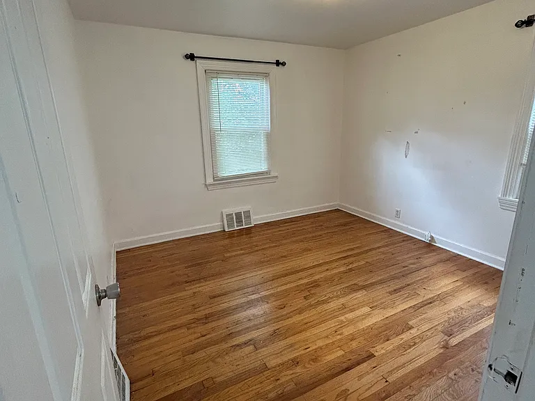26274 McDonald St — Photo 9