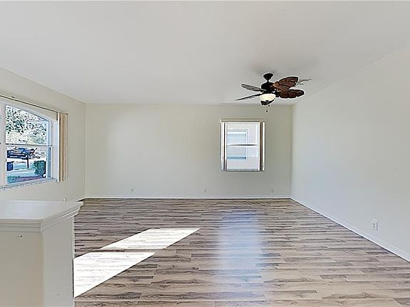 3rd image of 14805 Potterton Cir