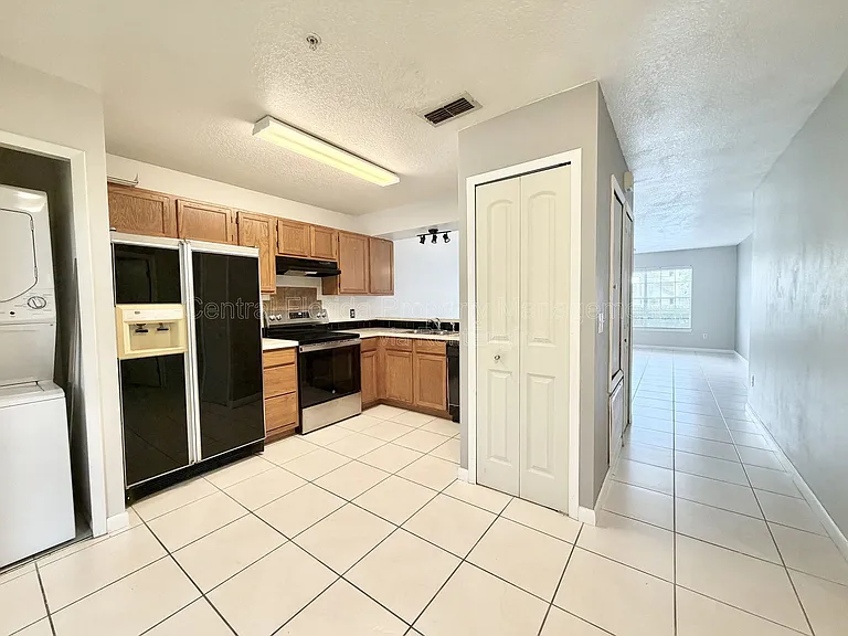 144 Reserve Cir #100 — Photo 4