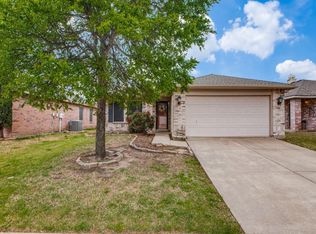2704 White Pine Dr, Little Elm, TX 75068