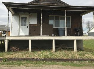 115 Stone Ln, Follansbee, WV 26037