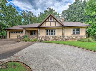 2 Ettrick Ln, Bella Vista, AR 72715