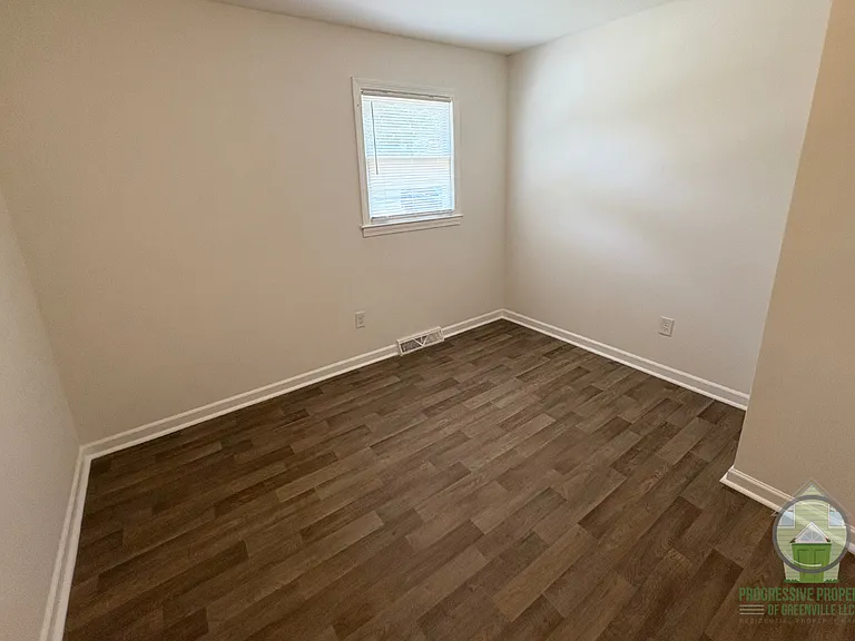 203 Daisy Dr — Photo 7