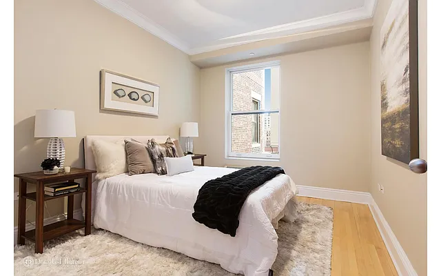 Sold by Douglas Elliman | media 19