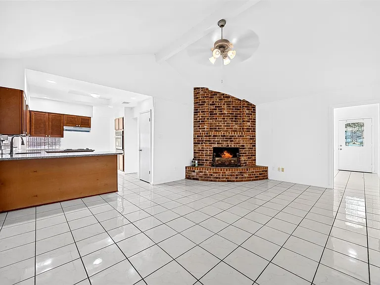11239 Carvel Ln — Photo 12