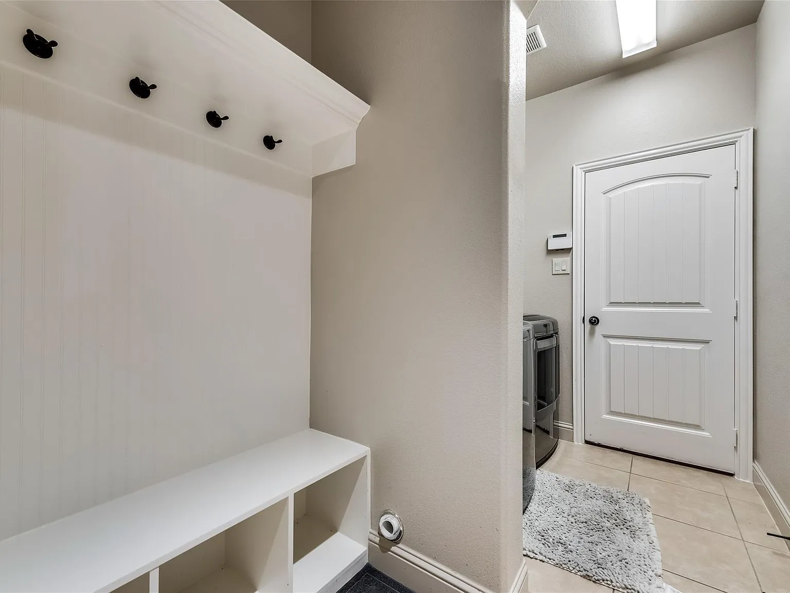 4 bed, 2246 sqft, $2,695 — Photo 3