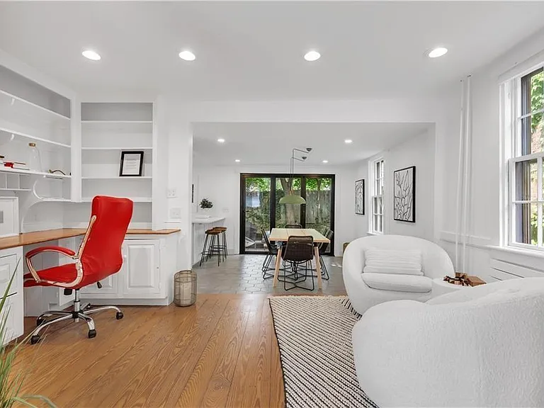 44 William St — Photo 6