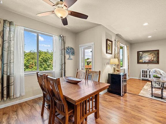 4th image of 7316 NE 30th Ct