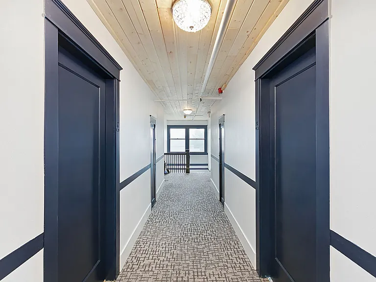 Maple Apartments — Photo 12