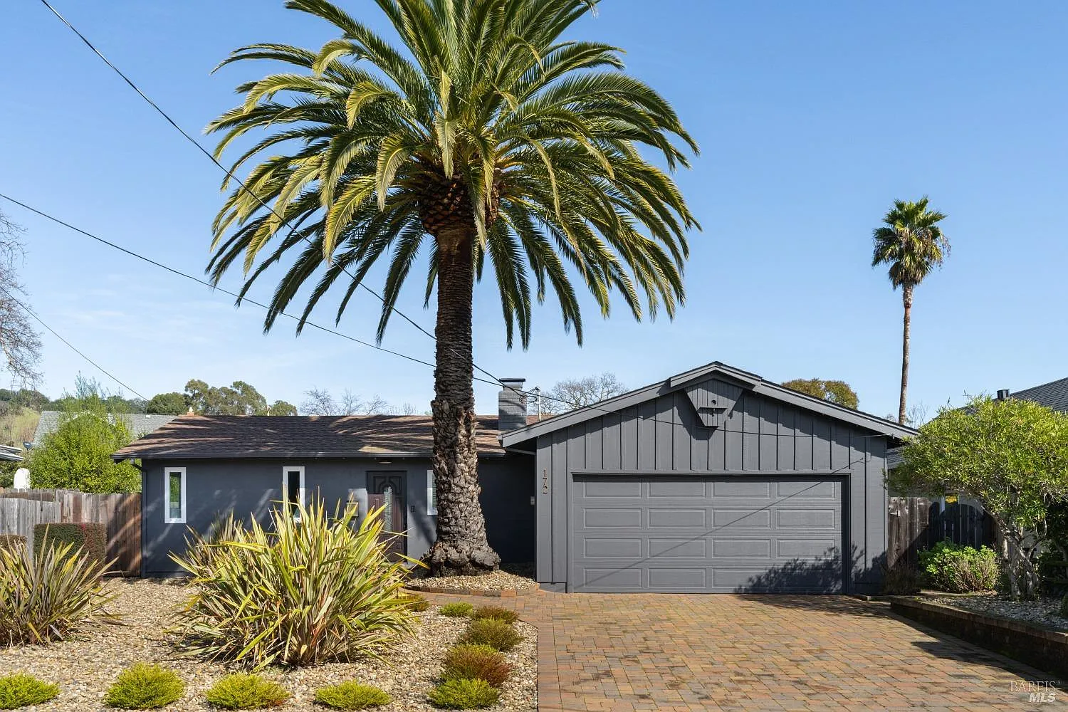 172 Deepstone Drive photo 1