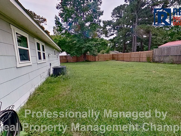 101 N Glen Ct — Photo 18