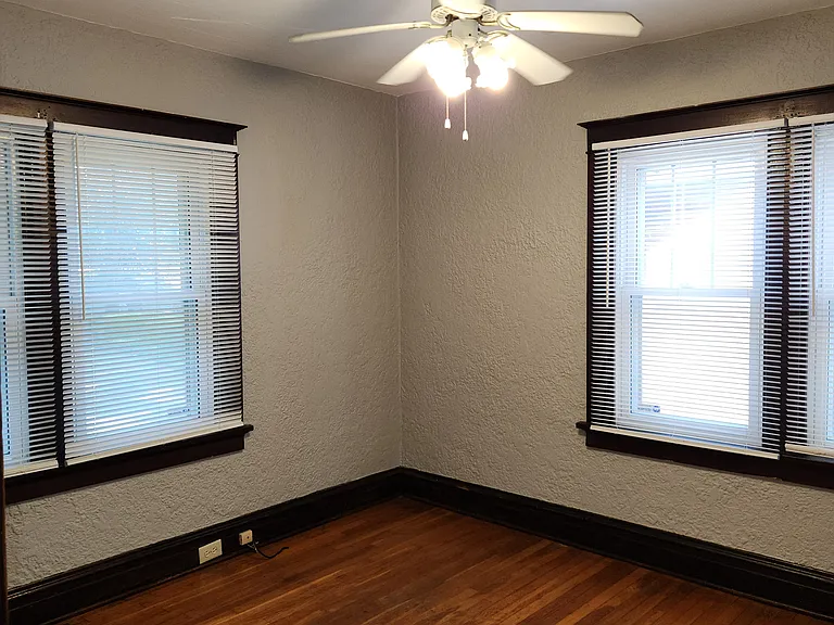 7632 Santa Monica Ave — Photo 2