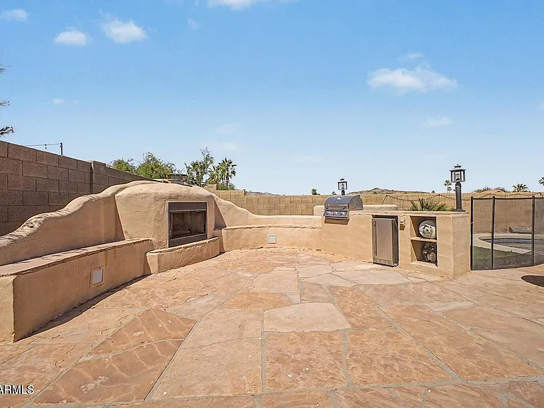 1320 E Cottonwood Ln — Photo 24