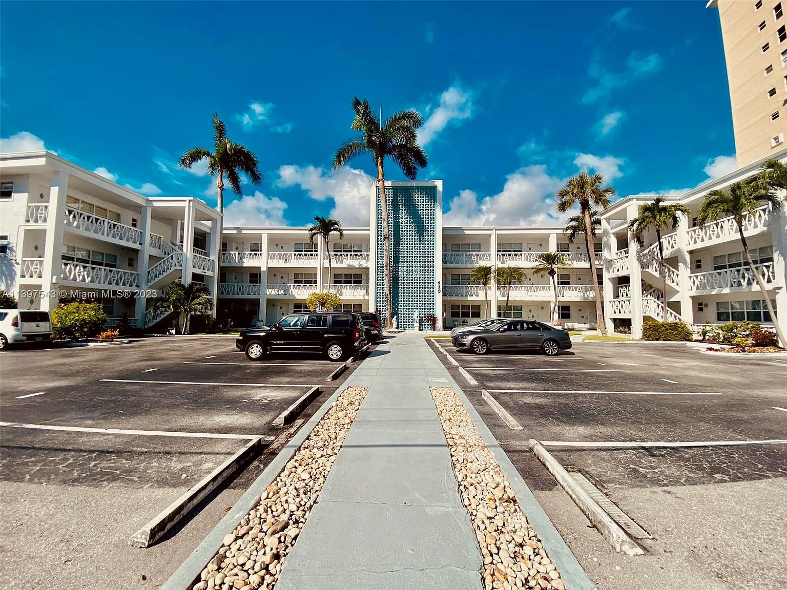 419 Golden Isles Dr APT 105, Hallandale, FL 33009 MLS A11397543 Zillow