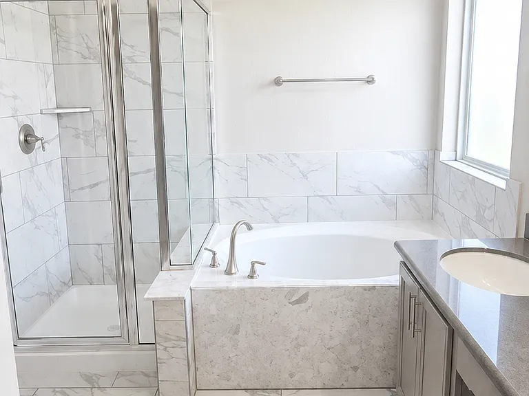 14143 Medina Dr — Photo 12