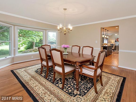 Spacious Dining Room w/ bump-out