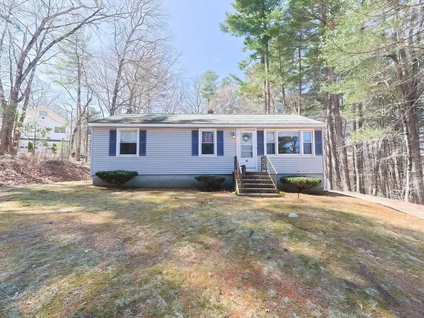 26 Huguenot Rd, Oxford, MA 01540