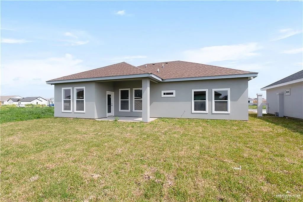 3 bed, 2.0 bath, 1572 sqft, $1,900 — Photo 3