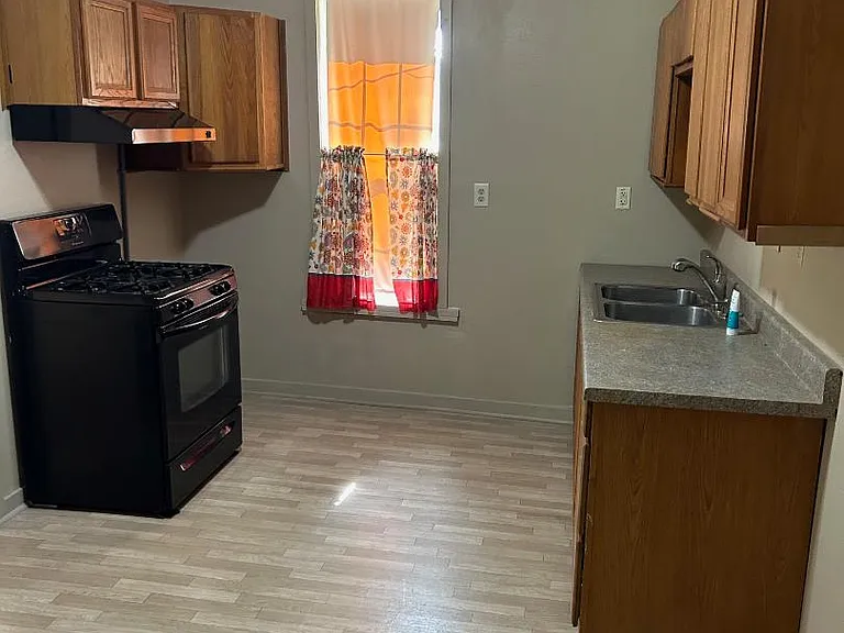 507 Magnolia St — Photo 11