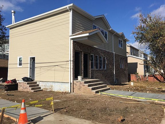 2nd image of 9439 224th St