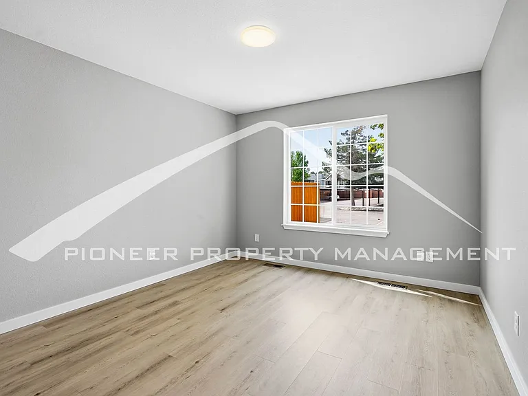 2301 E Fremont Ave #S02 — Photo 18