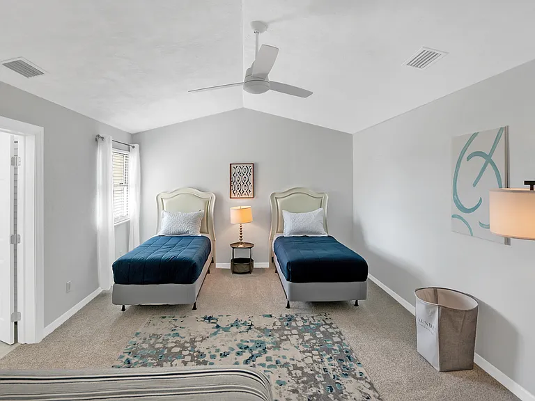2803 Seagate Ln N — Photo 24