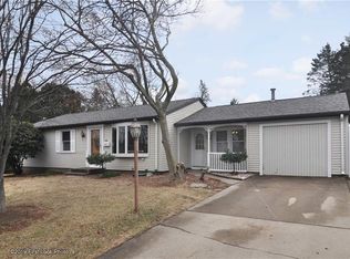 33 Reardon Ave, Riverside, RI 02915