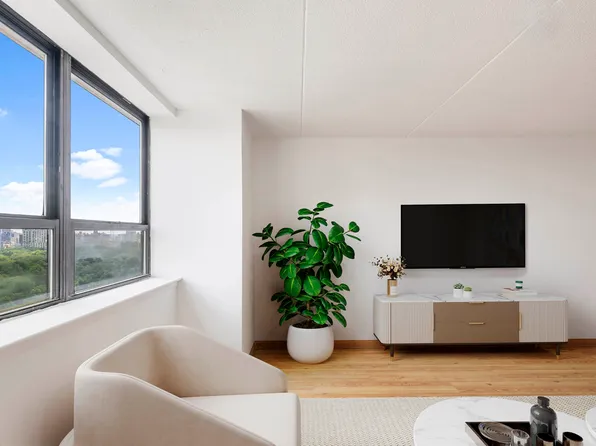 300 West 110th Street 16B image 2 of 9