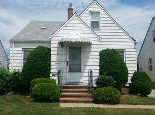 6210 Farnsworth Dr, Parma, OH