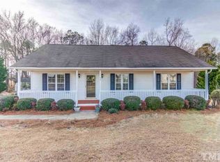 33 Trail Ridge Dr, Benson, NC 27504