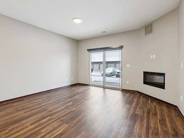 360 at Jordan West — Photo 99