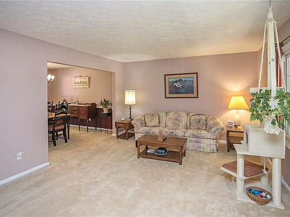 4th image of 3979 Dryden Dr