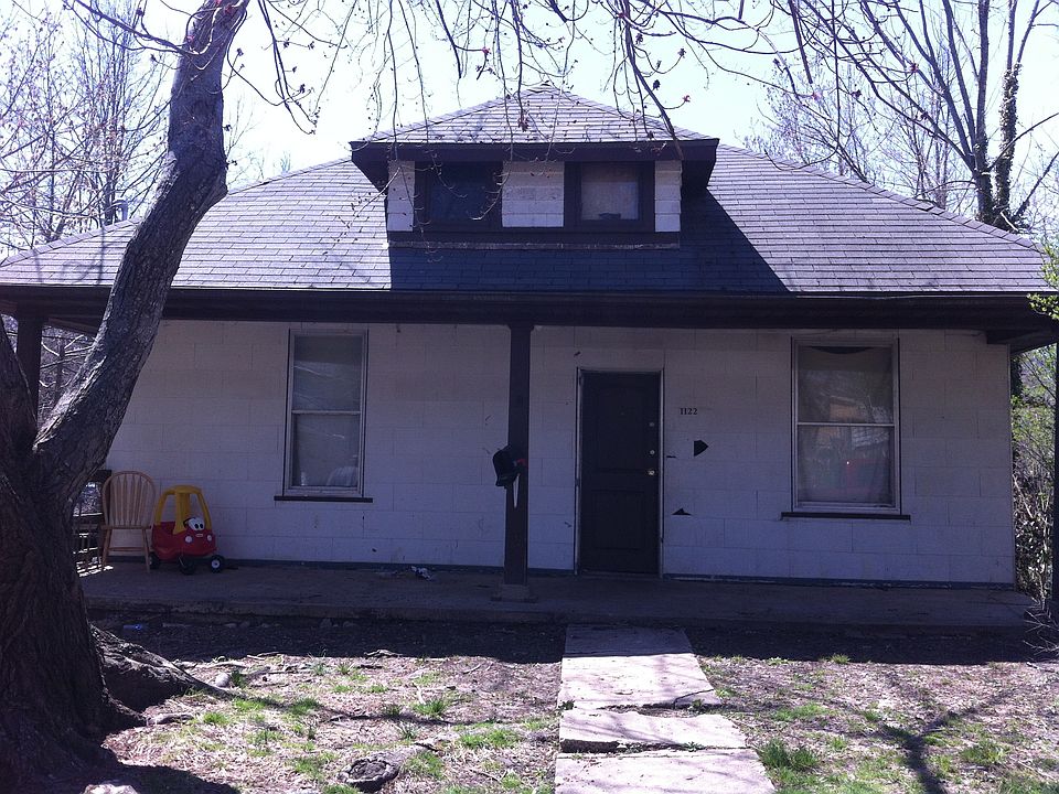 2nd image of 1122 Madeline Pl