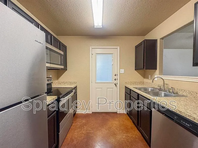 Southwood Hills — Photo 3