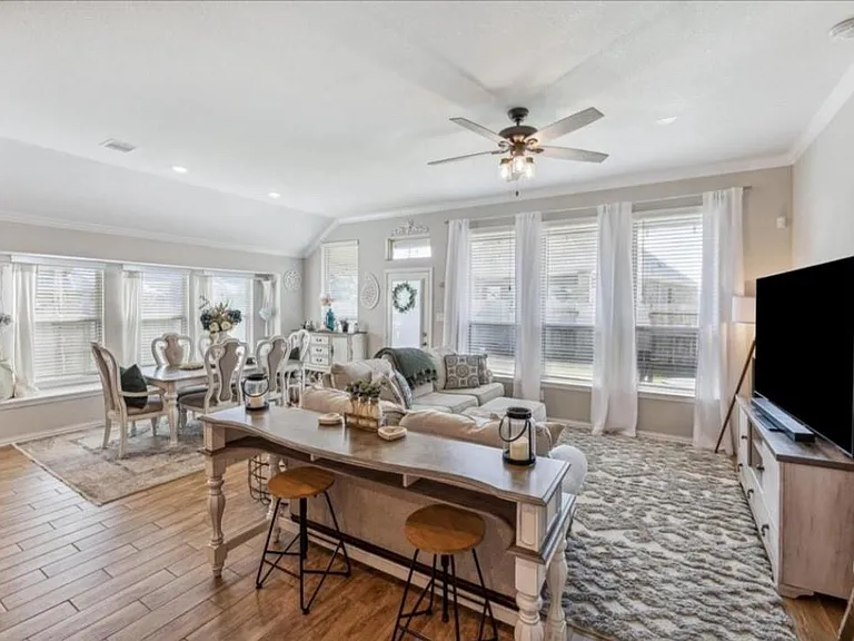 1902 Village Orchard Ln — Photo 12