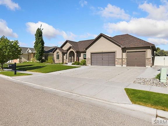 3rd image of 5485 Villa Mirage Ct