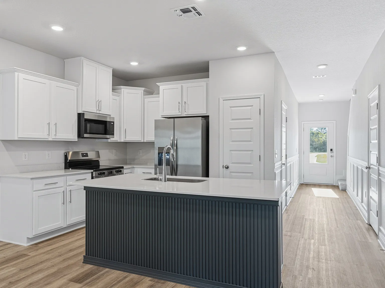 2430 Cliff Hollow Cir - 1 — Photo 1