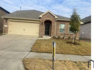 1139 Saddle Ridge Dr, Aubrey, TX 76227