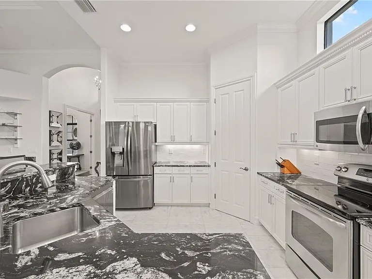 15855 Secoya Reserve Cir — Photo 8