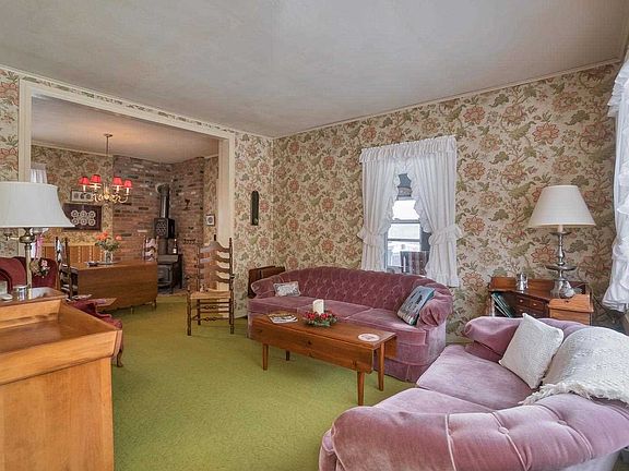 4th image of 76 Fuller Ln