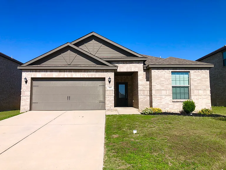 305 Turquoise Ln — Photo 1