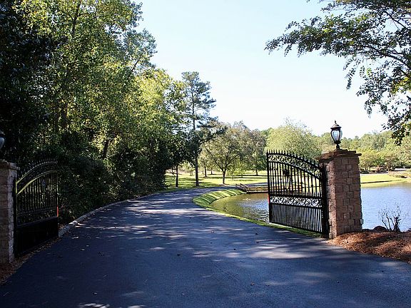 3rd image of 361 Bradley Dr