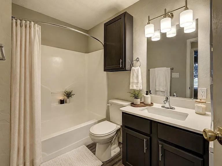 Oak Place — Photo 9
