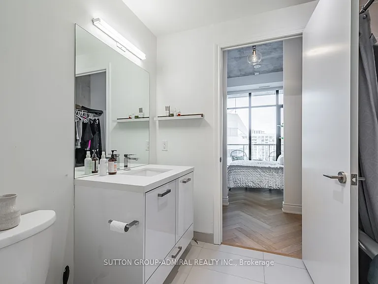 608 Richmond St W #1304 — Photo 24