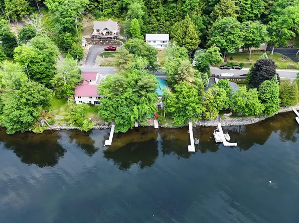 427 Memorial Dr, Winthrop, ME 04364